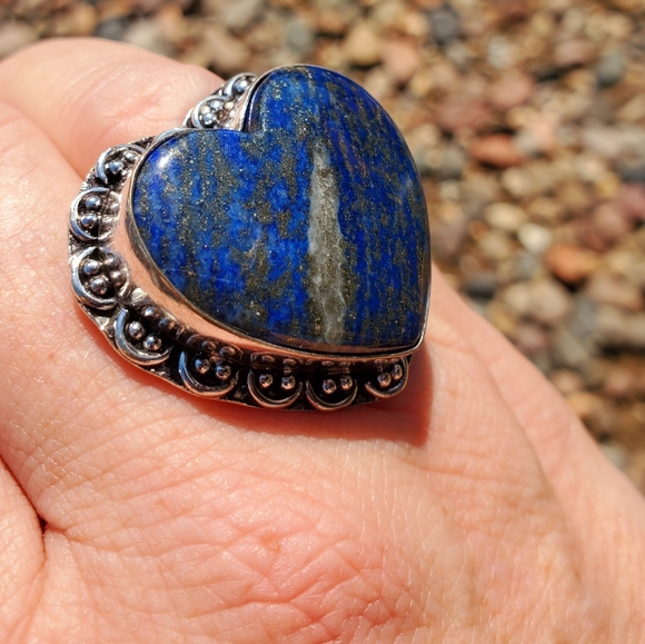 New Heart Shaped Lapis Lazuli 925 Silver Statement Ring. - Picture 10 of 16